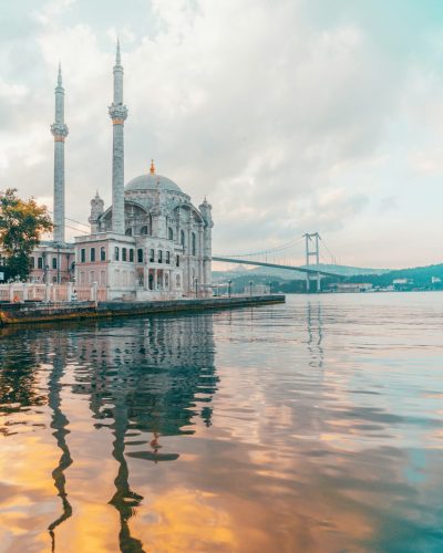 meric-dagli-xmZ7nuqK7kg-unsplash